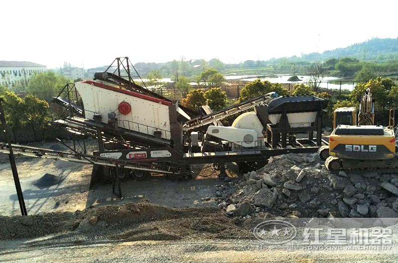 小型水泥塊粉碎機(jī)工作現(xiàn)場(chǎng)圖片 小型水泥塊粉碎機(jī)工作現(xiàn)場(chǎng)圖片